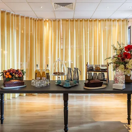 Hotel Mercure Gare De Lyon Tgv 4*